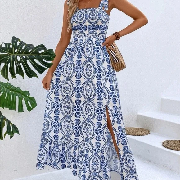 - New blue white split thigh maxi dress - Picture 6 of 7